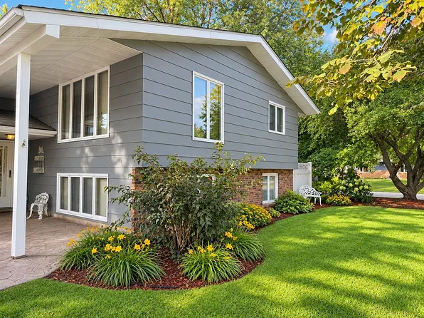 4209 Thru St, Saint Cloud, MN 56303