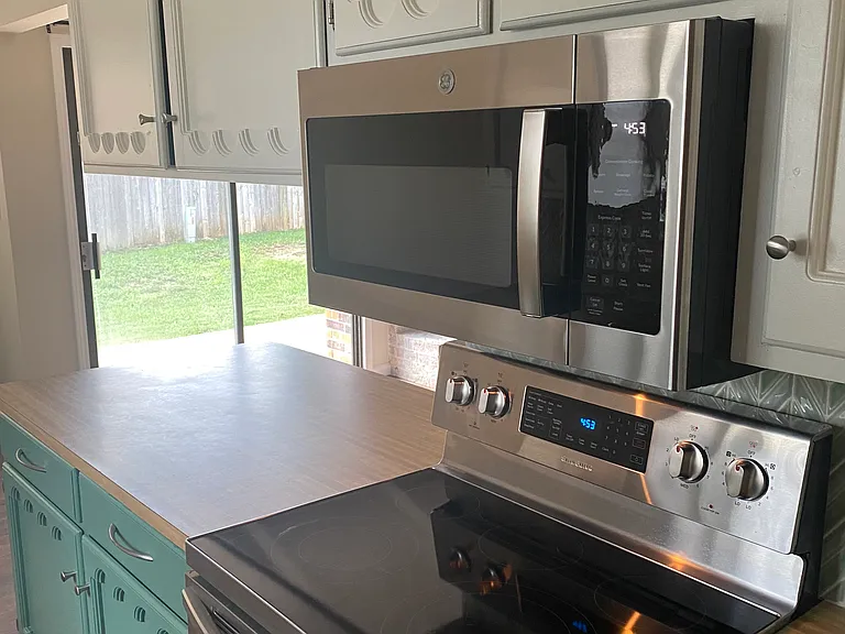 4301 NW Winslow Ct — Photo 6