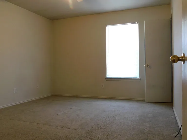 308 Creek St #D — Photo 16