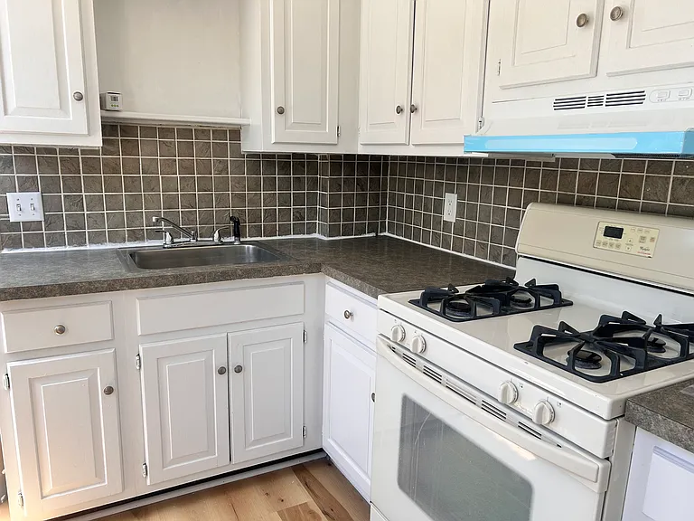 349 Miller St #1 — Photo 7