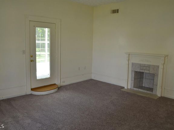 3rd image of 3383 E Highway 16