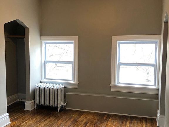 5th image of 346 Parkdale Ave APT 4