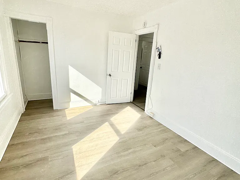126 Poplar St — Photo 9