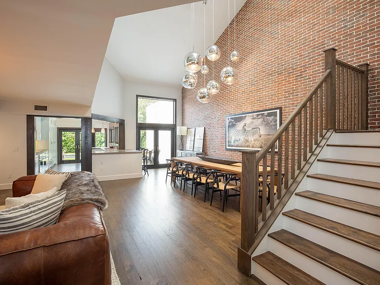 2371 Windsor Way Ct — Photo 8
