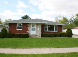1210 5th St, De Witt, IA 52742