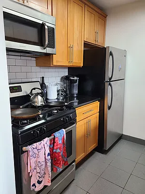 Rented by Keller Williams NYC | media 13