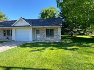 22545 2nd St, Defiance, OH 43512