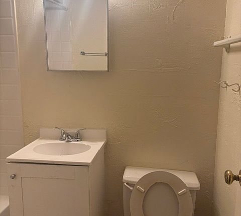 4th image of 34W951 N James Dr