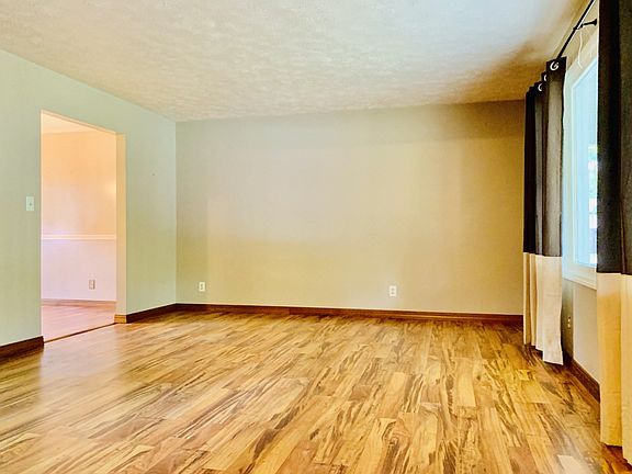 3rd image of 5723 Danbury Dr