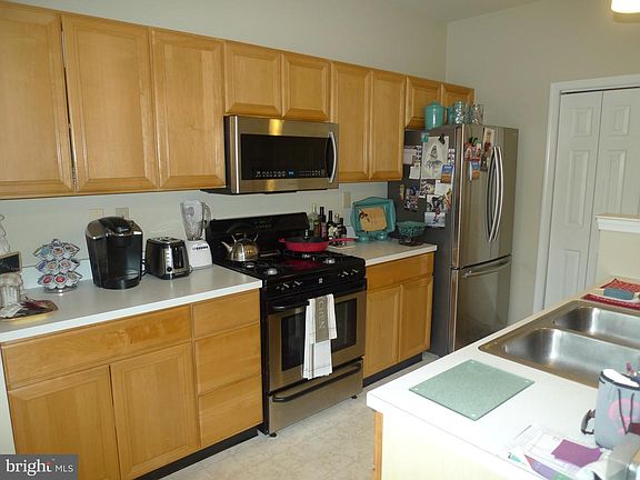 5th image of 601 Yardley Ln
