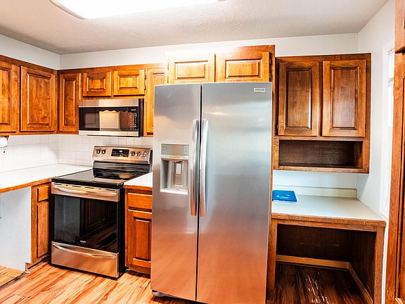5th image of 802 Locust St APT 3