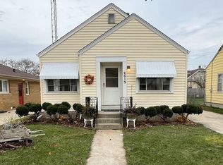 2613 Hayes Ave, Racine, WI 53405