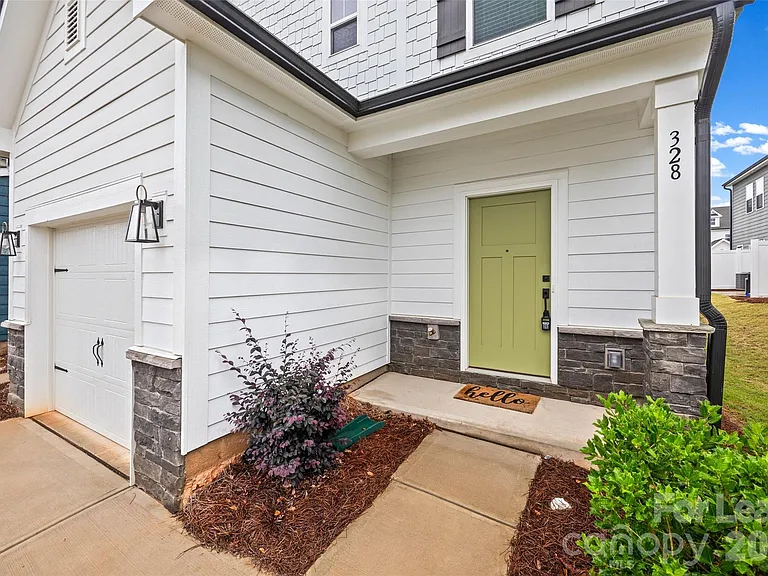 328 Drawbar Dr — Photo 2