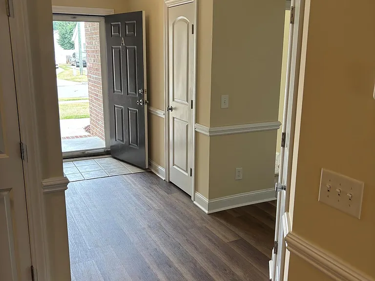 2321 Saddleback Dr #A — Photo 2