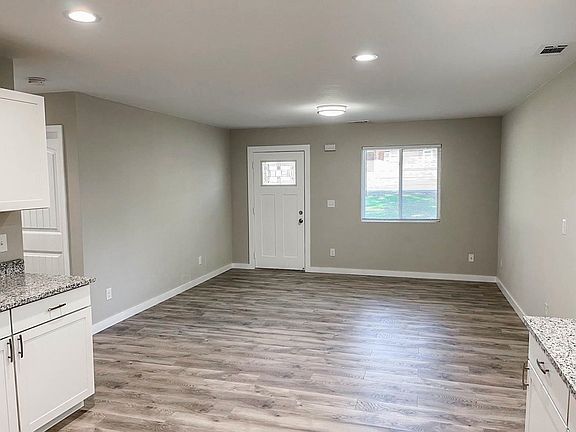 4th image of 130 Dogwood Ave