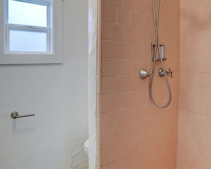 925 Ruth St — Photo 12