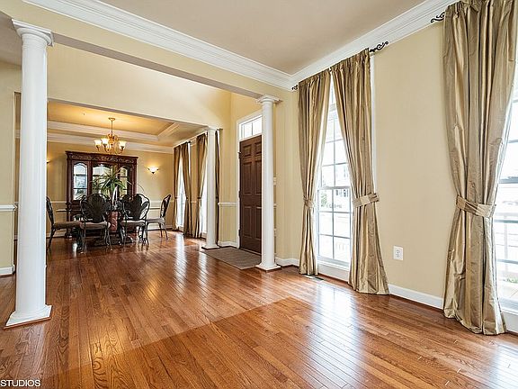 5th image of 23109 Serviceberry Dr