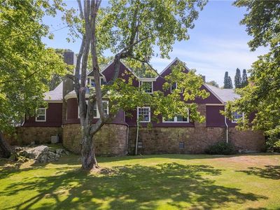 8 Beacon Hill Rd, Newport, RI, 02840
