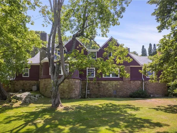 8 Beacon Hill Rd, Newport, RI 02840