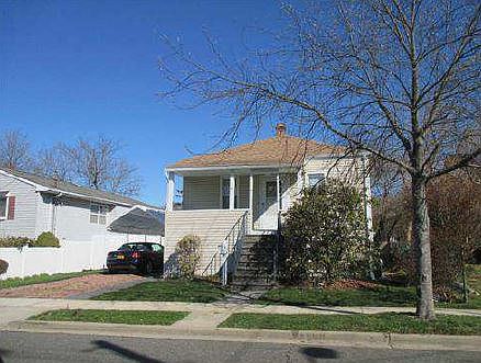2nd image of 45 Colonial Ave