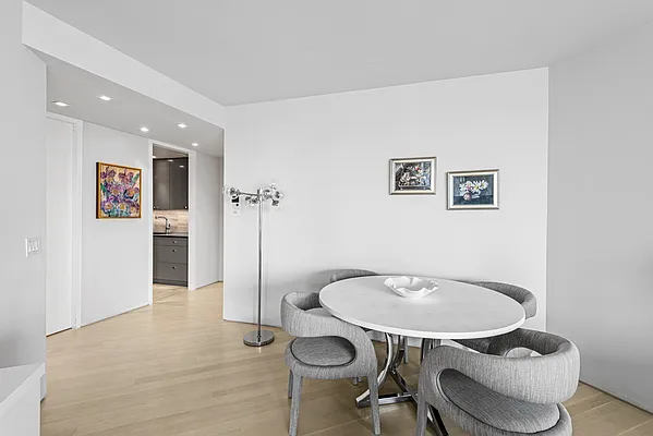 Sold by Nest Seekers International | media 5