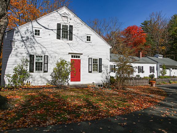 82 Chestnut Hill Loop 