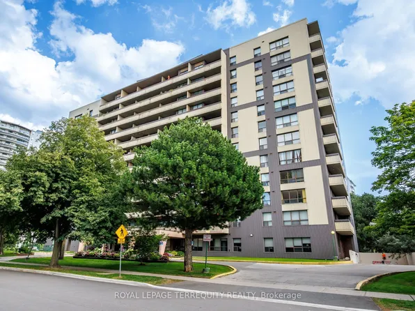 100 Canyon Ave #1203, Toronto, ON M3H 5T9