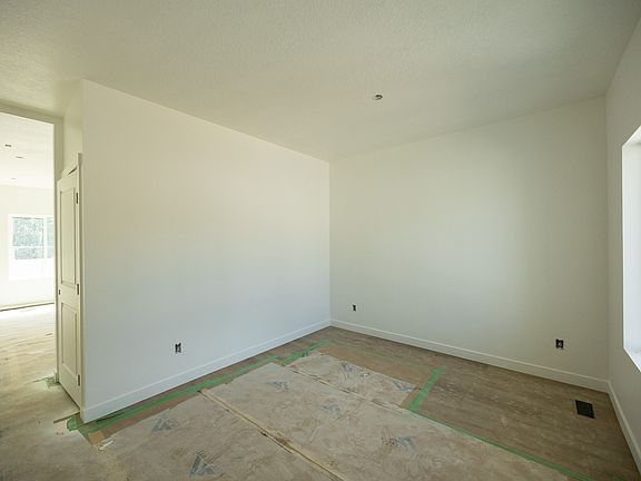 5th image of 2779 S Saysay Way W