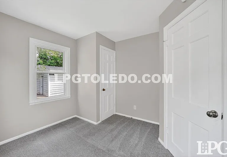 4406 Asbury Dr — Photo 17