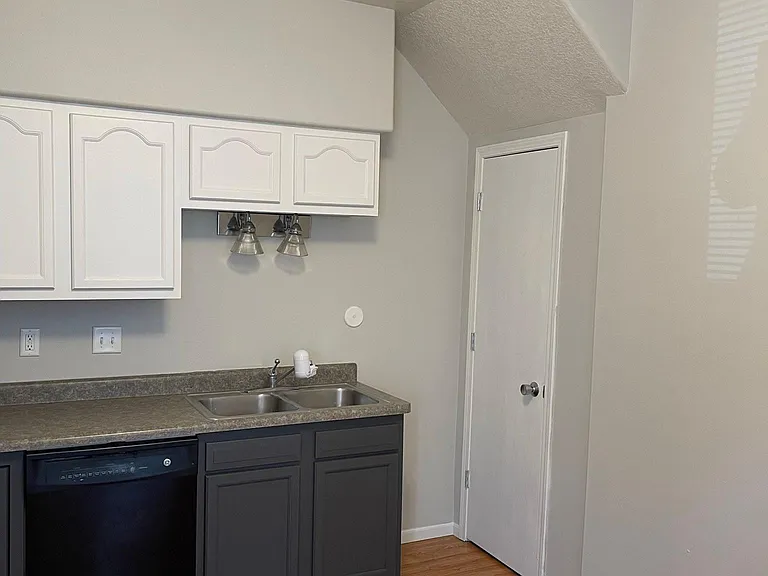 321 Church St #3 — Photo 4