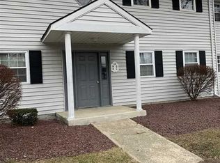 15 Fern Ct, Fishkill, NY 12524