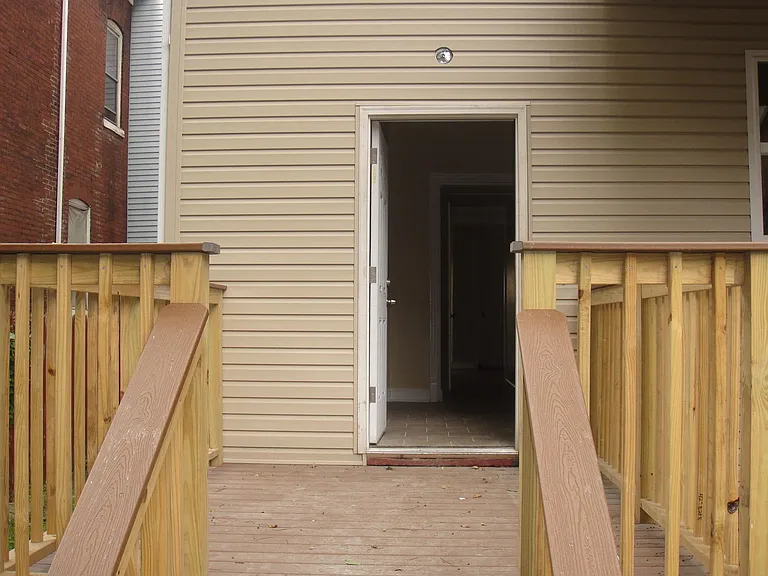 7218 Meade Street — Photo 3
