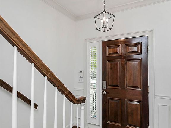 4th image of 600 Woodrow St APT G