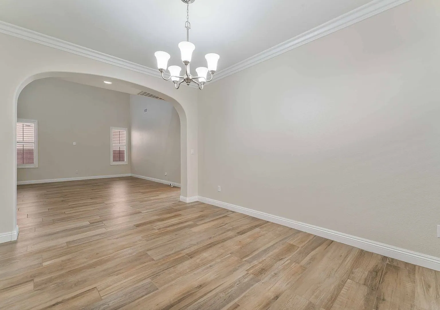 Immaculate 3 bedrooms & 3 bathroom home located in a gated community in Summerlin! — Photo 4