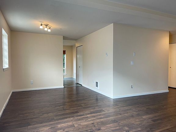 5th image of 1805 Bellevue Ave Unit 103
