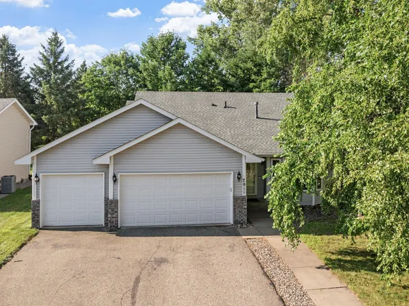 7011 Upper 36th St N, Oakdale, MN 55128
