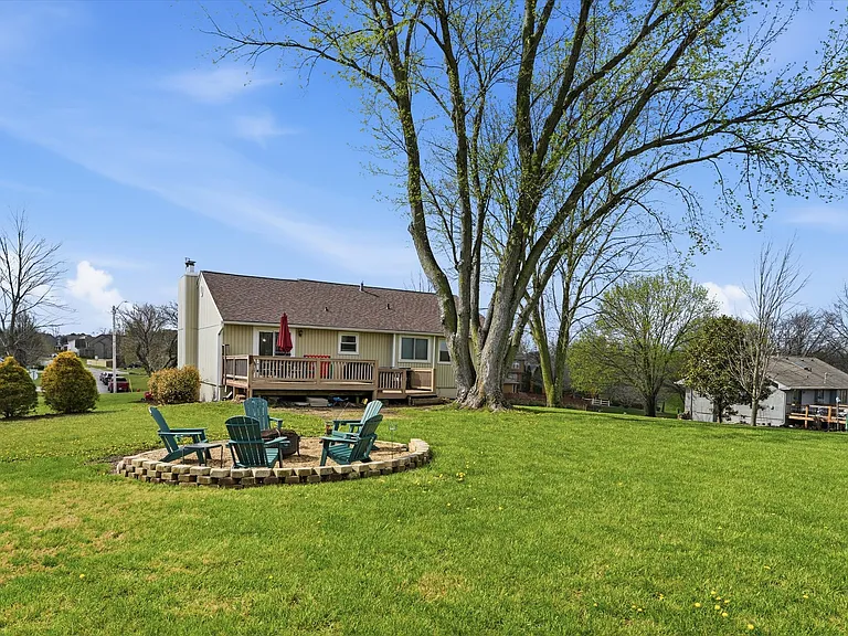 12200 Hollingsworth Rd — Photo 35