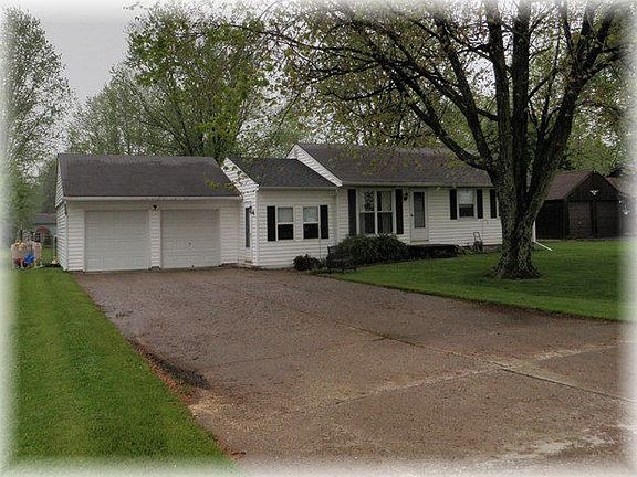 2nd image of 2643 East Dr