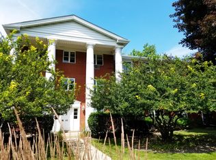 110 N Lincoln Ln APT 2C, Arlington Heights, IL 60004