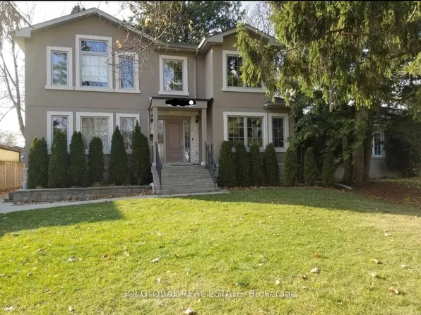 54 Bethune Blvd, Toronto, ON M1M 3C1