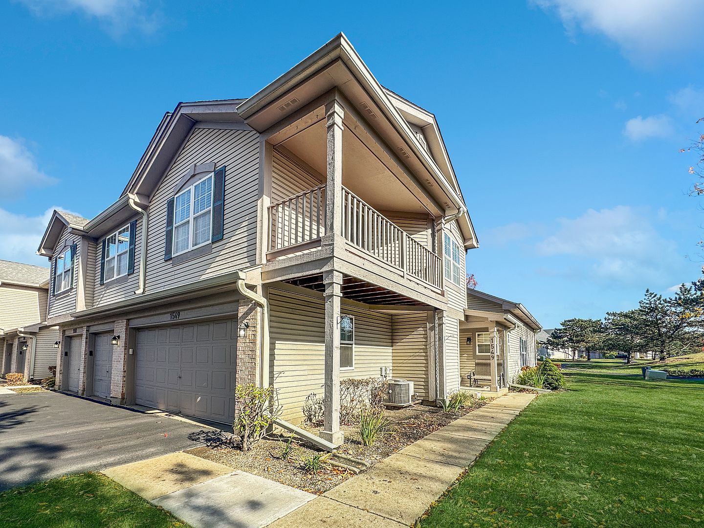 1549 Auburn Ln, Gurnee, IL 60031 | Zillow