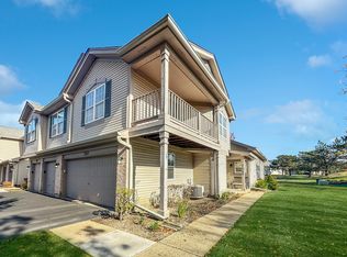 1549 Auburn Ln, Gurnee, IL 60031