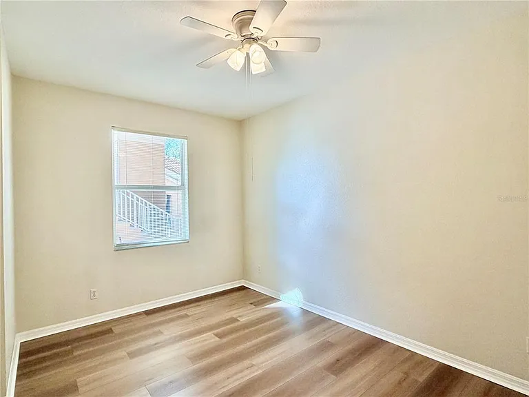 819 Fairwaycove Ln #102 — Photo 23
