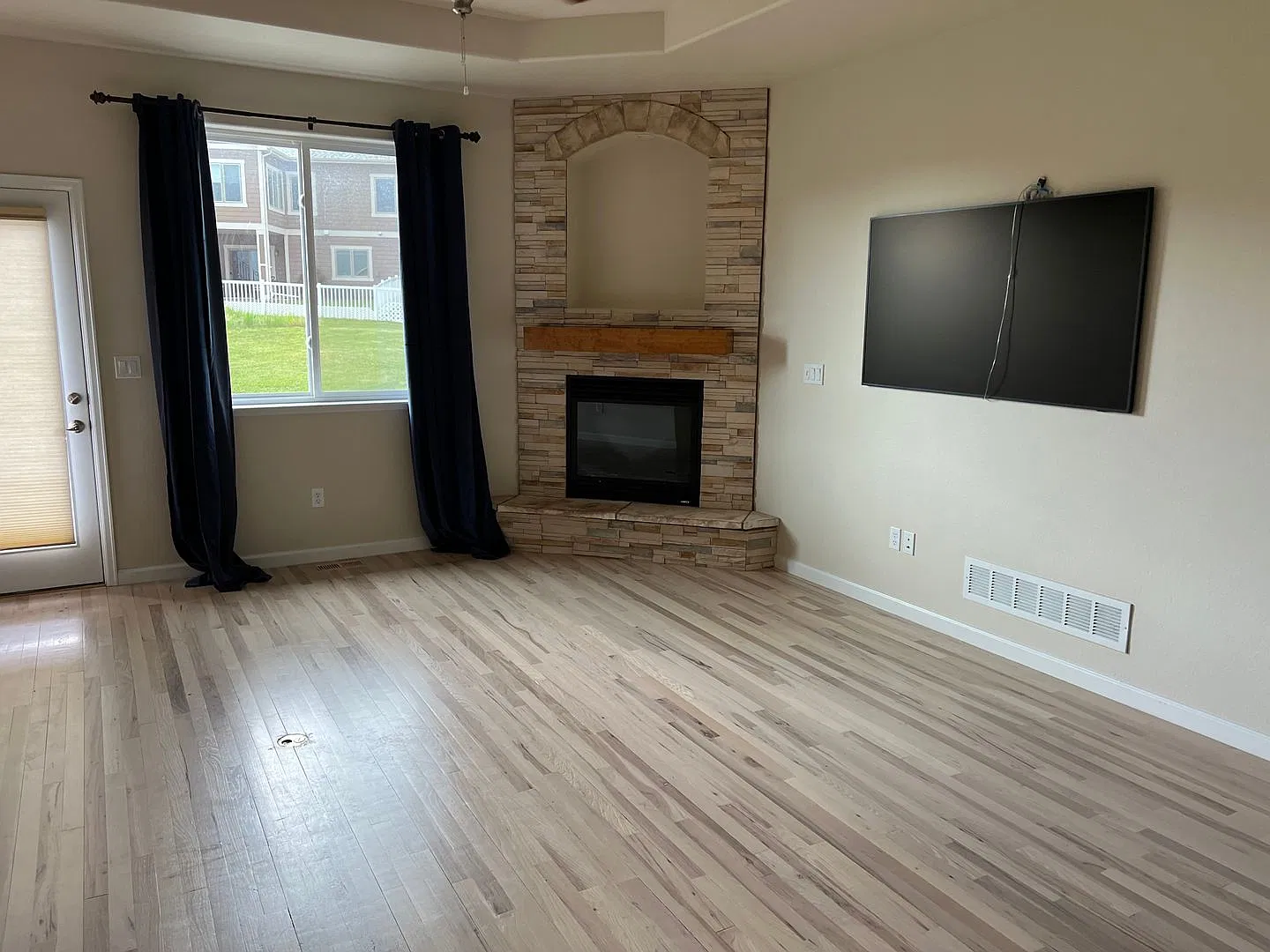 Beautiful 4 Bedroom 3 Bathroom Home In The Pointe — Photo 4