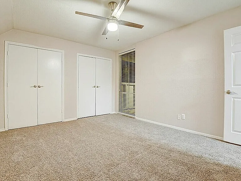 A2 - 1BD, 1BA - 692SF - Bedroom