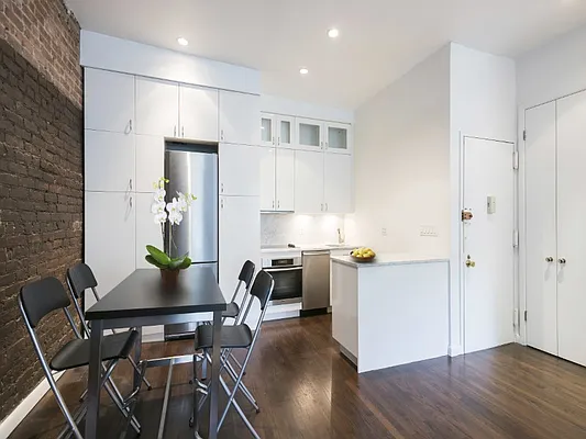 Sold by Sotheby's International Realty | media 15