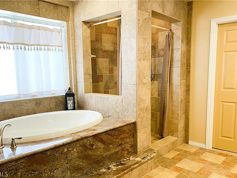 14105 Camino Del Oro — Photo 9