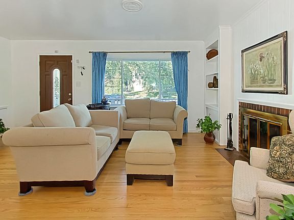 2nd image of 3900 Fairview Dr