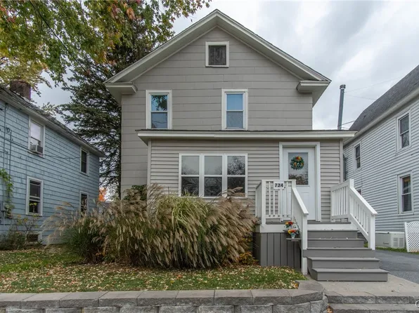 724 Knickerbocker Dr, Watertown, NY 13601