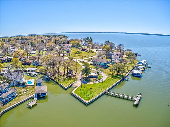3rd image of 485 Water View Dr